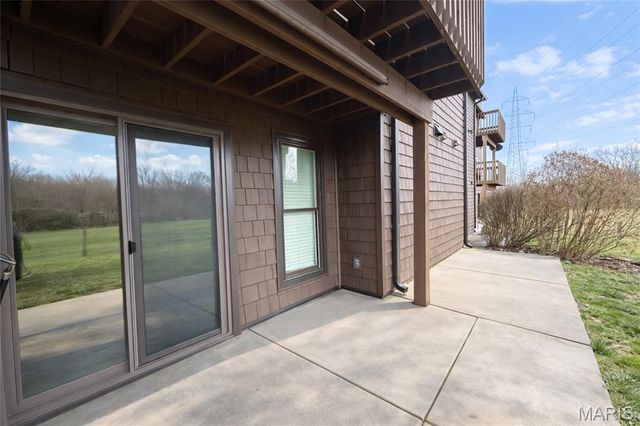 5107 Hollow Wood Court A, St Louis, MO 63128