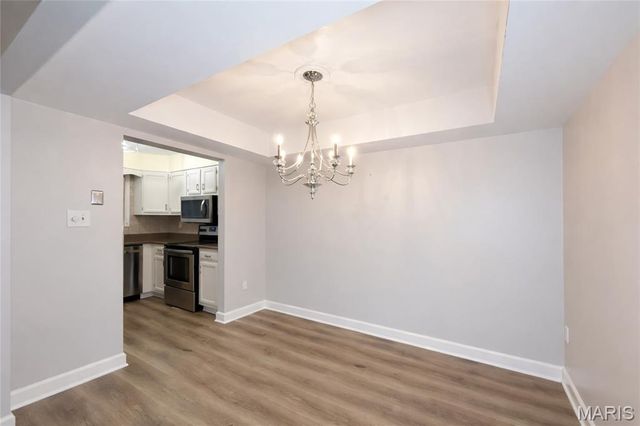 5107 Hollow Wood Court A, St Louis, MO 63128