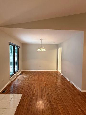 334 Panama Avenue, Hampshire, IL 60140