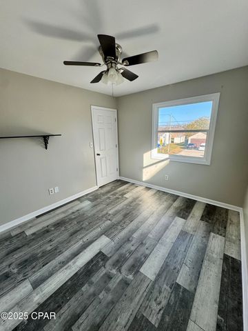 1506 Pennsylvania Avenue, Lynn Haven, FL 32444