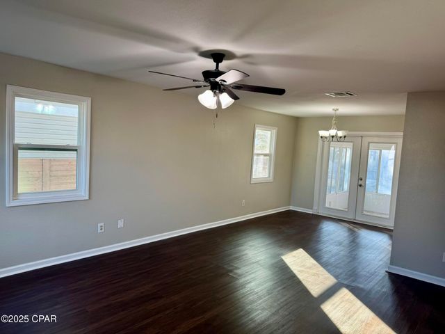 1506 Pennsylvania Avenue, Lynn Haven, FL 32444