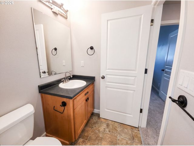 1310 WILLOW St, Junction City, OR 97448