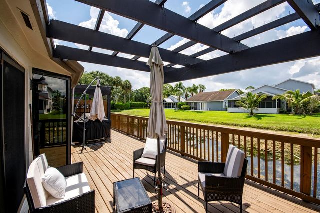 109 Landings Boulevard, Greenacres, FL 33413