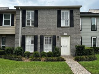 10378 Briar Forest Drive 32/5, Houston, TX 77042