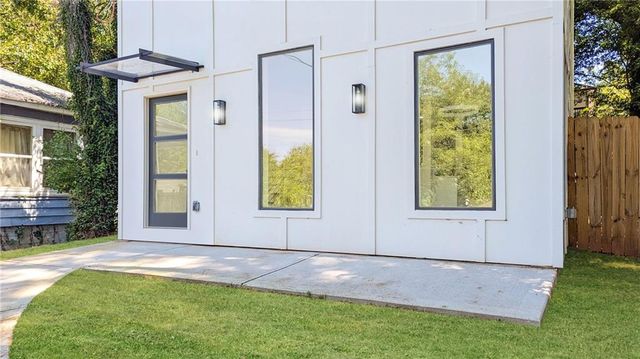 1052 Windsor SW Street, Atlanta, GA 30310