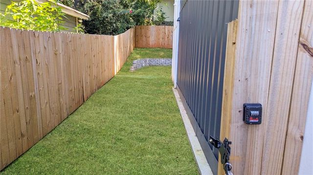 1052 Windsor SW Street, Atlanta, GA 30310