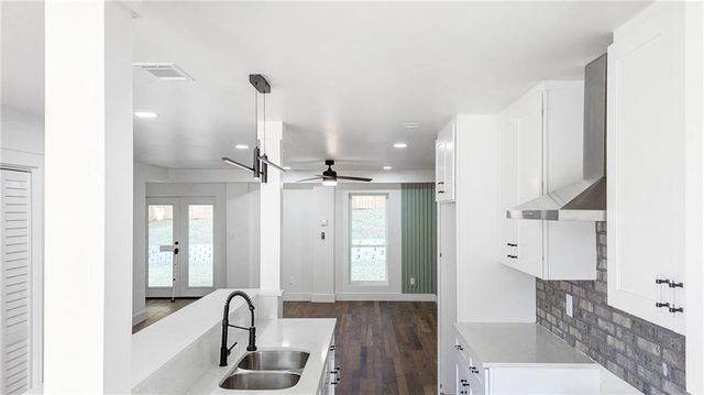 1052 Windsor SW Street, Atlanta, GA 30310