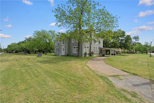 900 E Evergreen Street, Mexia, TX 76667