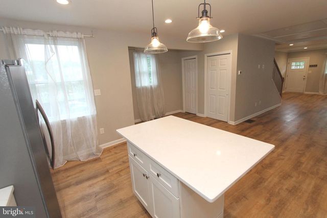 1807 PARKVIEW AVE, Bristol, PA 19007