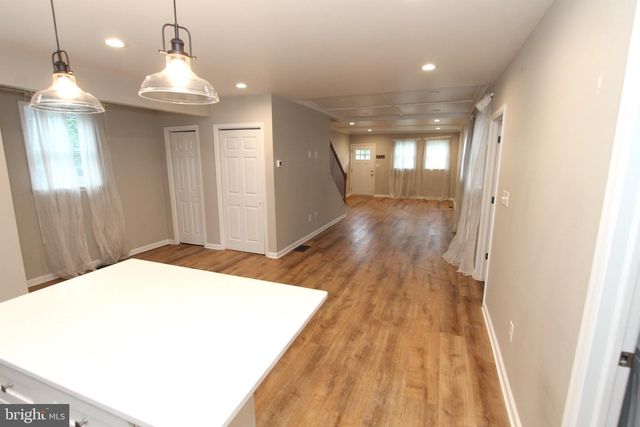 1807 PARKVIEW AVE, Bristol, PA 19007