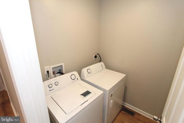 1807 PARKVIEW AVE, Bristol, PA 19007