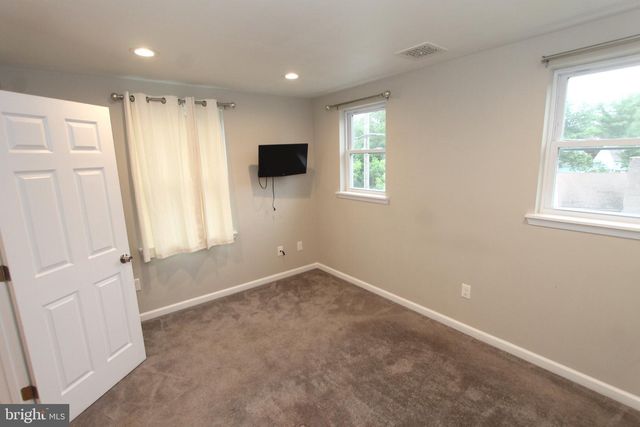 1807 PARKVIEW AVE, Bristol, PA 19007
