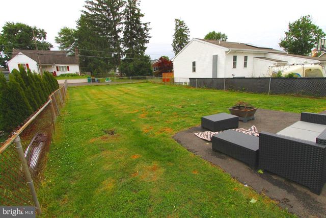 1807 PARKVIEW AVE, Bristol, PA 19007