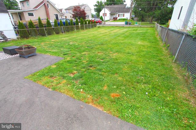 1807 PARKVIEW AVE, Bristol, PA 19007