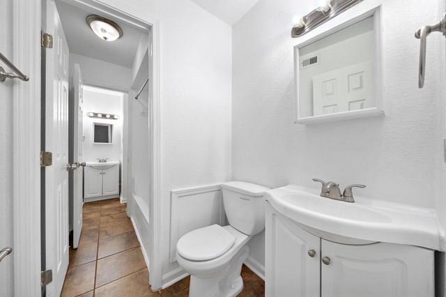 711 Holiday Drive 72, Galveston, TX 77550