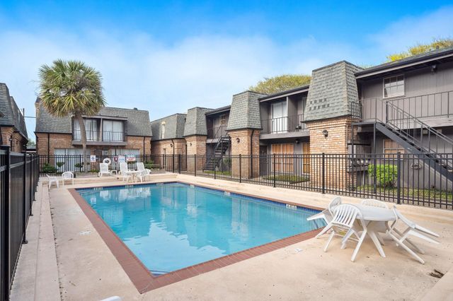 711 Holiday Drive 72, Galveston, TX 77550