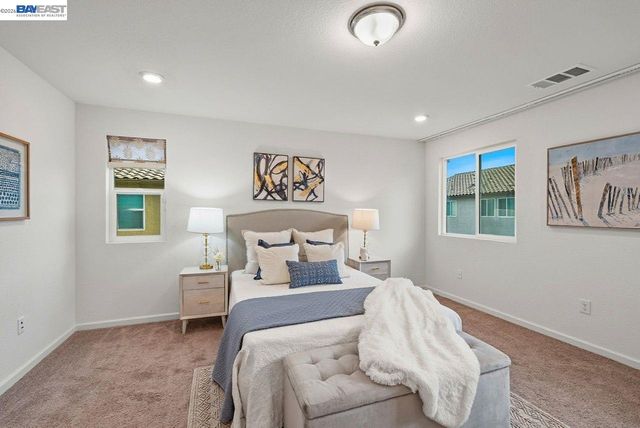 1444 Meridian St, Manteca, CA 95337
