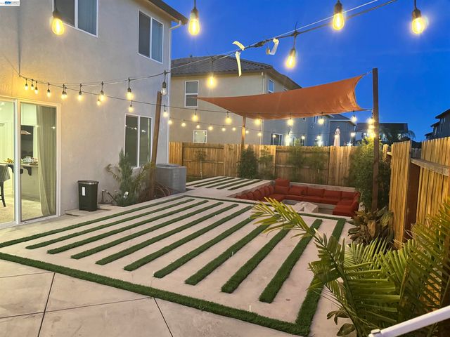 1444 Meridian St, Manteca, CA 95337