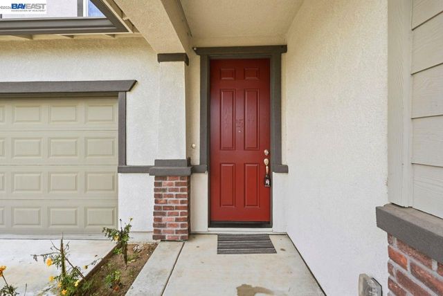 1444 Meridian St, Manteca, CA 95337