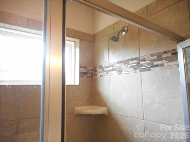 5860 Glassport Lane, Charlotte, NC 28210