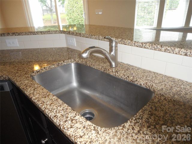 5860 Glassport Lane, Charlotte, NC 28210