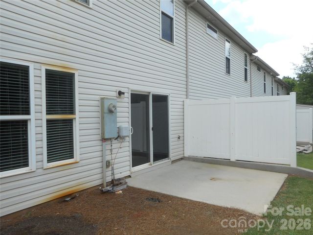 5860 Glassport Lane, Charlotte, NC 28210