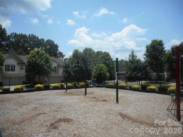 5860 Glassport Lane, Charlotte, NC 28210