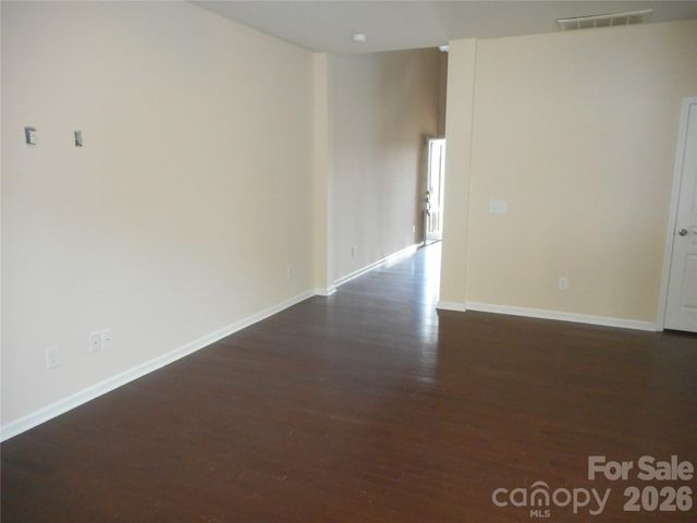 5860 Glassport Lane, Charlotte, NC 28210