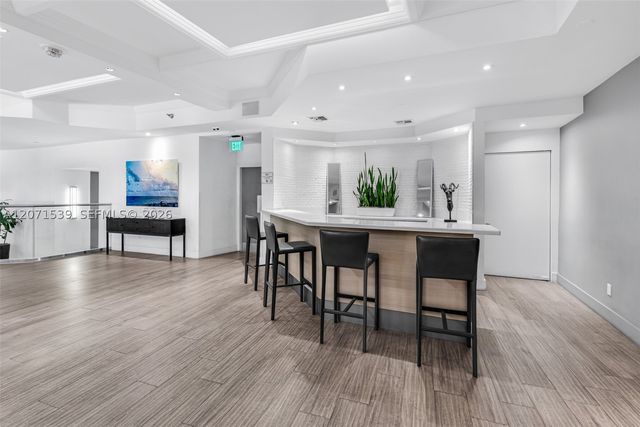 100 Lincoln Rd 539, Miami Beach, FL 33139