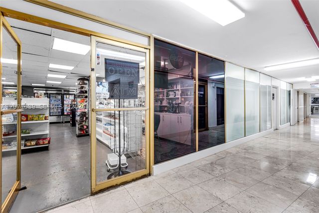 100 Lincoln Rd 539, Miami Beach, FL 33139