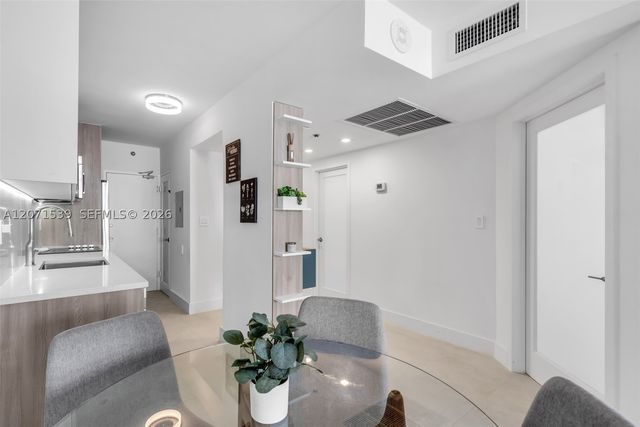 100 Lincoln Rd 539, Miami Beach, FL 33139