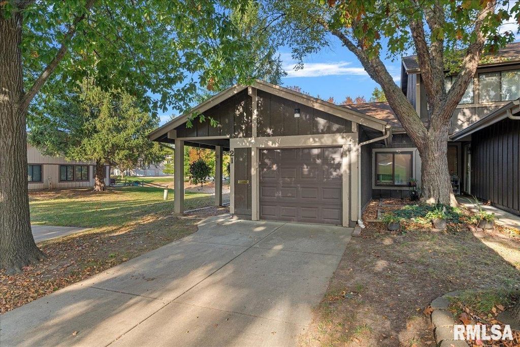 21 Trailridge Lane, Springfield, IL 62704