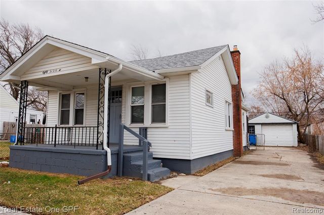 8242 Maxwell Avenue, Warren, MI 48089