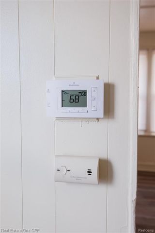 8242 Maxwell Avenue, Warren, MI 48089