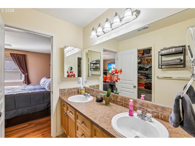225 Nw 208TH Ave, Beaverton, OR 97006