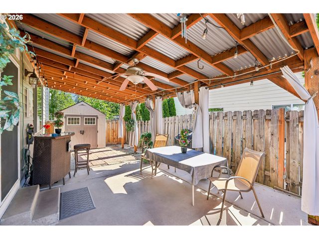 225 Nw 208TH Ave, Beaverton, OR 97006