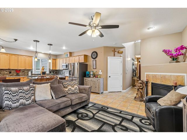 225 Nw 208TH Ave, Beaverton, OR 97006