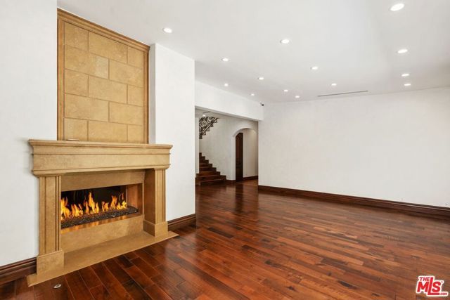 2108 San Ysidro Drive, Beverly Hills, CA 90210