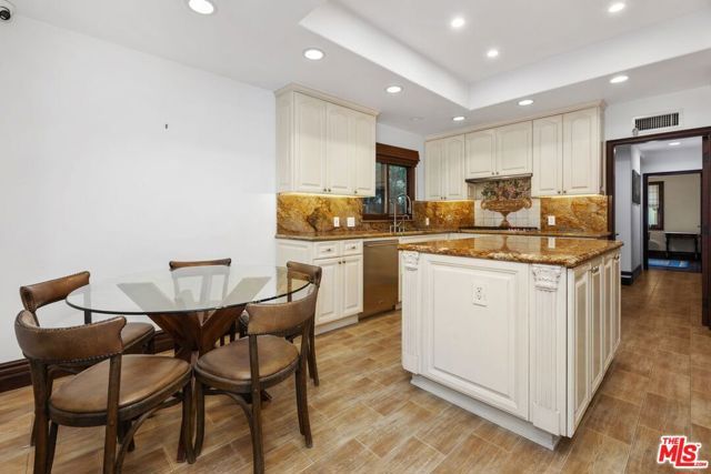 2108 San Ysidro Drive, Beverly Hills, CA 90210