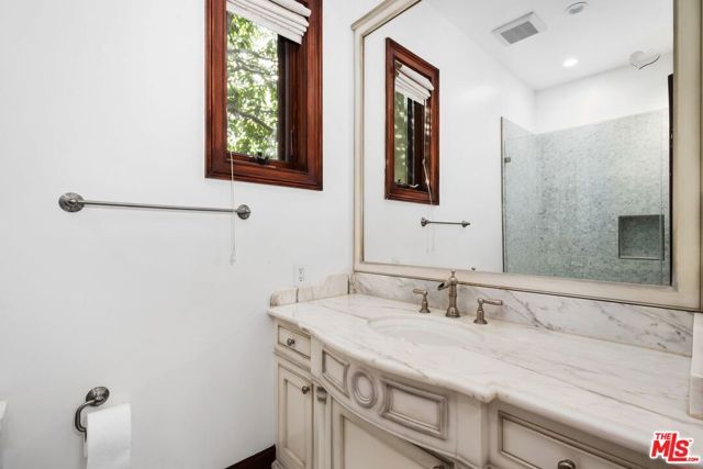 2108 San Ysidro Drive, Beverly Hills, CA 90210