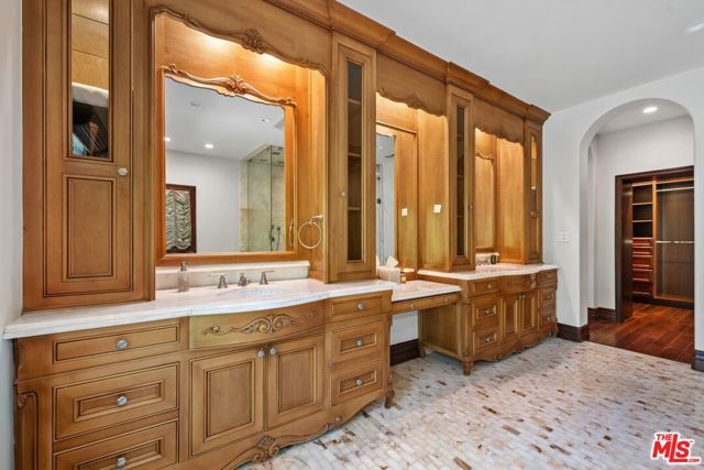 2108 San Ysidro Drive, Beverly Hills, CA 90210