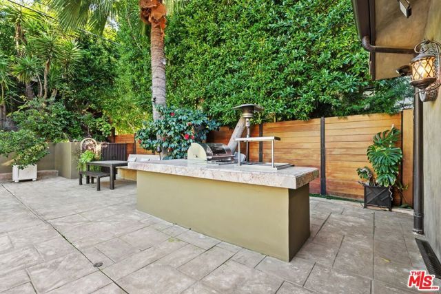 2108 San Ysidro Drive, Beverly Hills, CA 90210