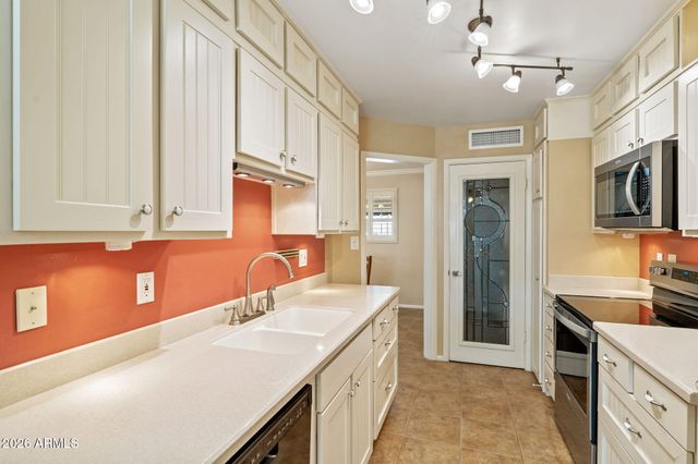 7809 E PLAZA Avenue, Scottsdale, AZ 85250