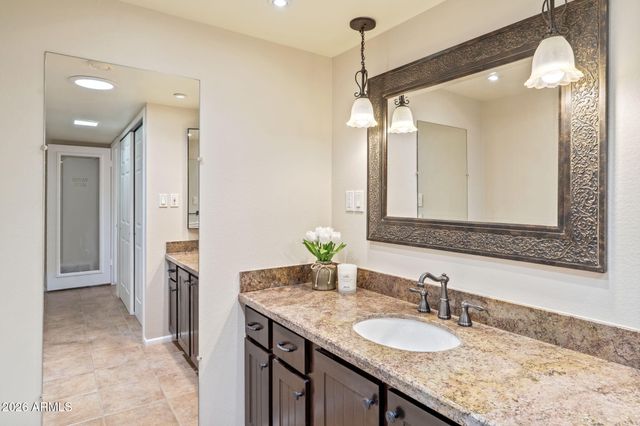 7809 E PLAZA Avenue, Scottsdale, AZ 85250