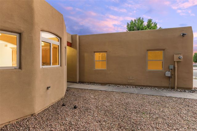 1507 Kachina ridge, Santa Fe, NM 87507
