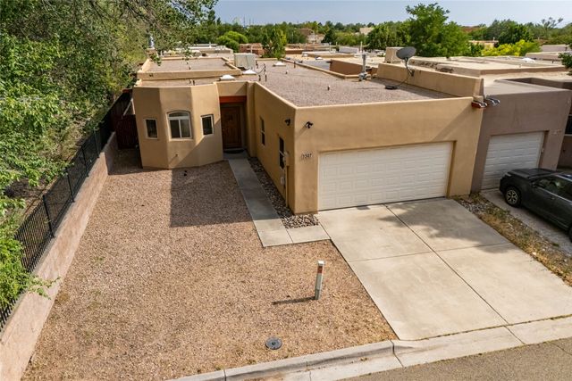1507 Kachina ridge, Santa Fe, NM 87507