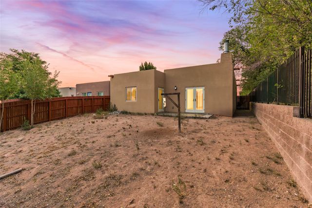 1507 Kachina ridge, Santa Fe, NM 87507