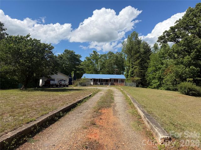 781 Rock Road, Rutherfordton, NC 28139