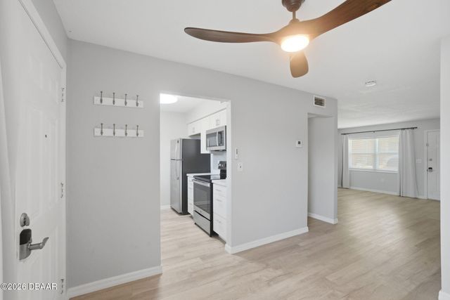 3750 S Atlantic Ave Apt 18, Daytona Beach Shores, FL 32118