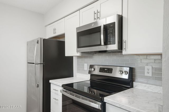 3750 S Atlantic Ave Apt 18, Daytona Beach Shores, FL 32118